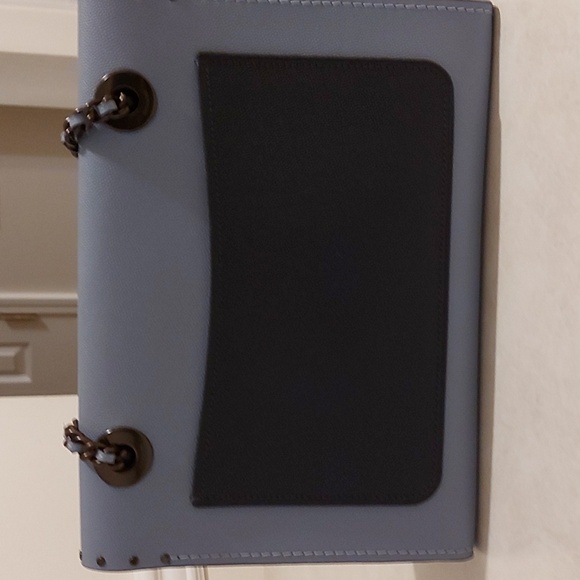 Coach Parker Signature Handbag - Picture 3 of 9